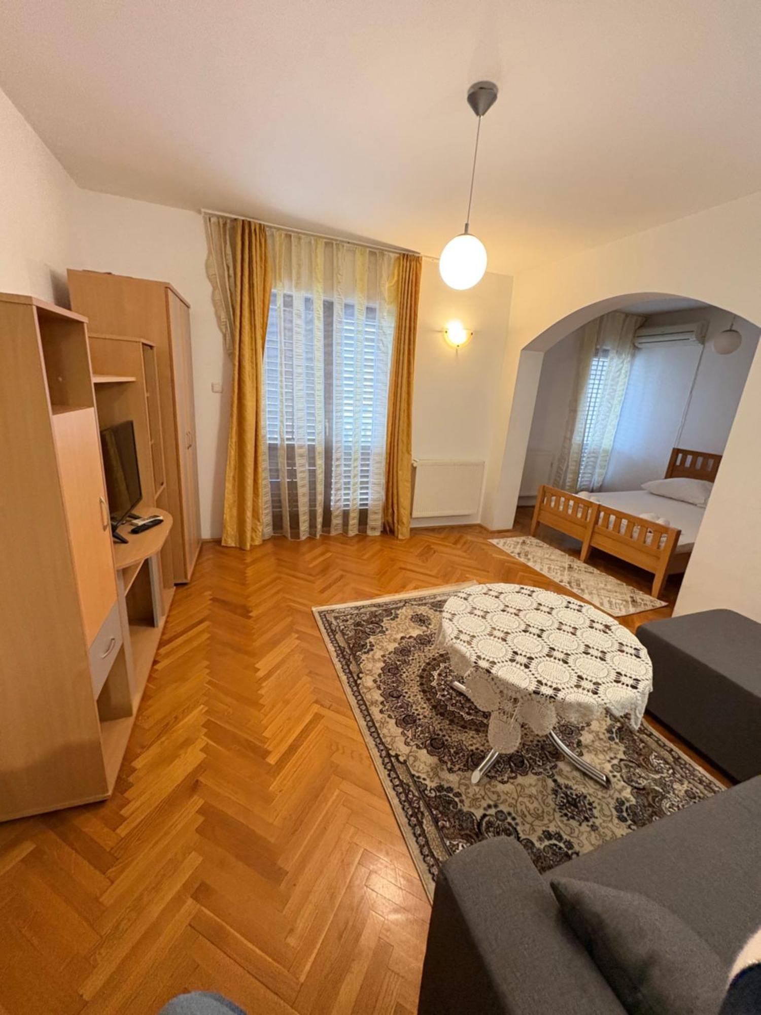 Nikolic Apartment *